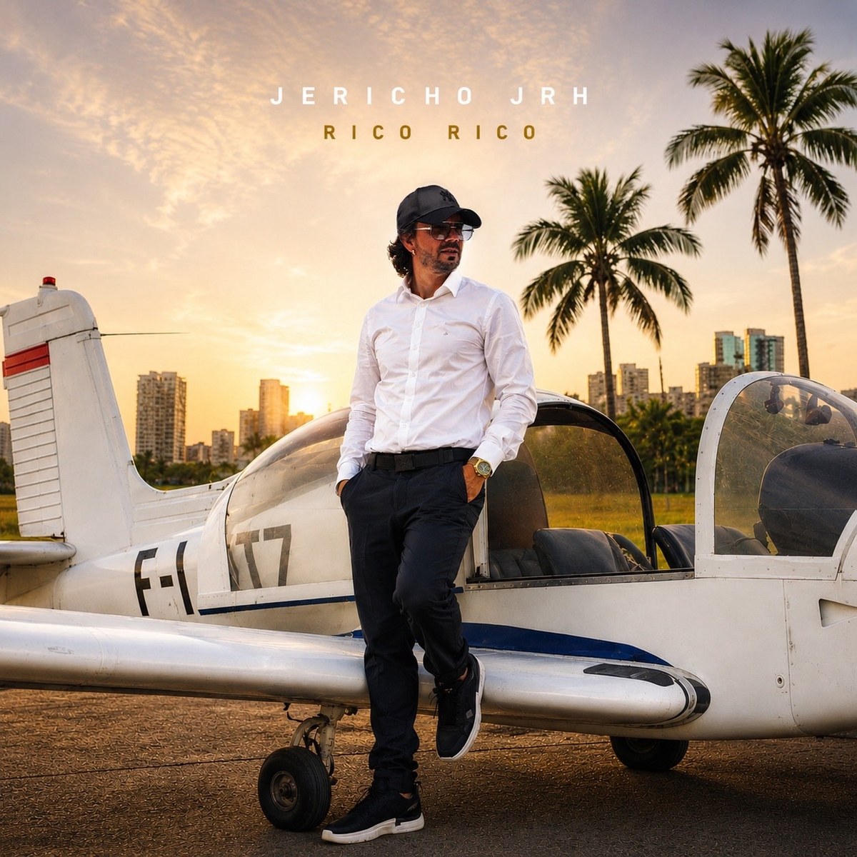 Jericho JRH devant un avion au coucher du soleil — pochette Rico Rico